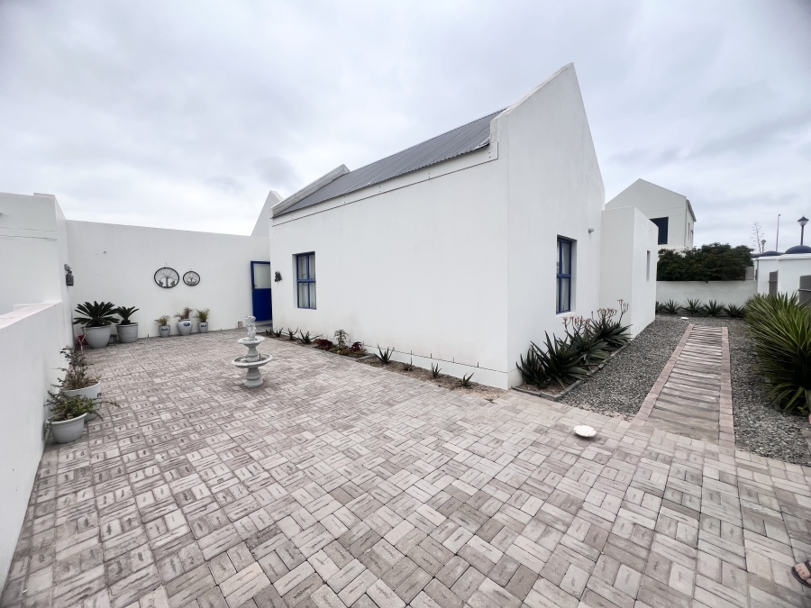 3 Bedroom Property for Sale in Blue Lagoon Western Cape